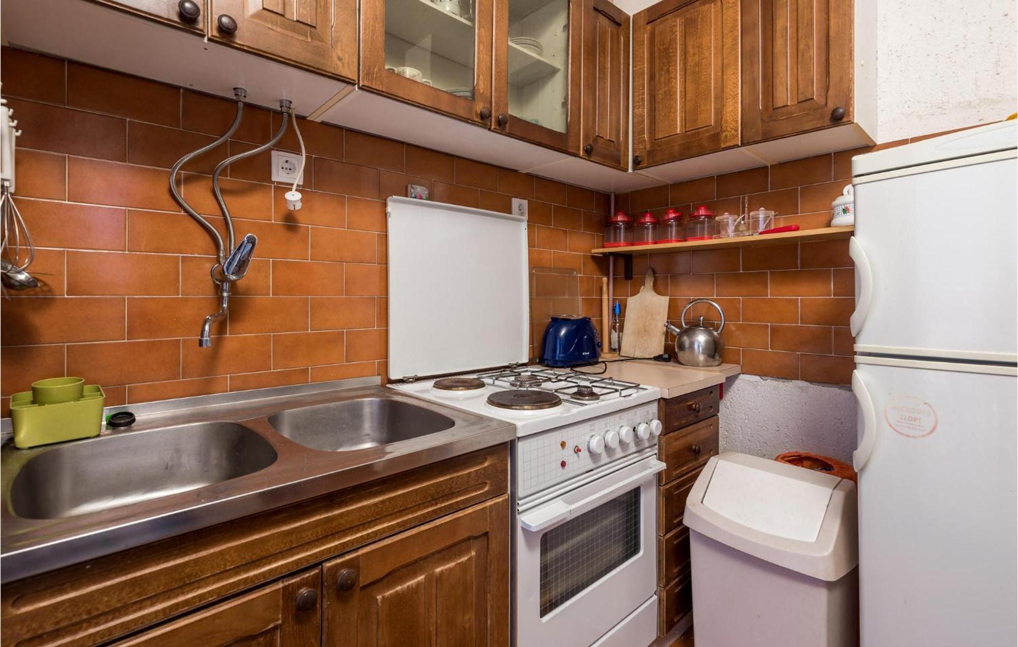 2 Bedroom Nice Apartment In Jablanac Zewnętrze zdjęcie